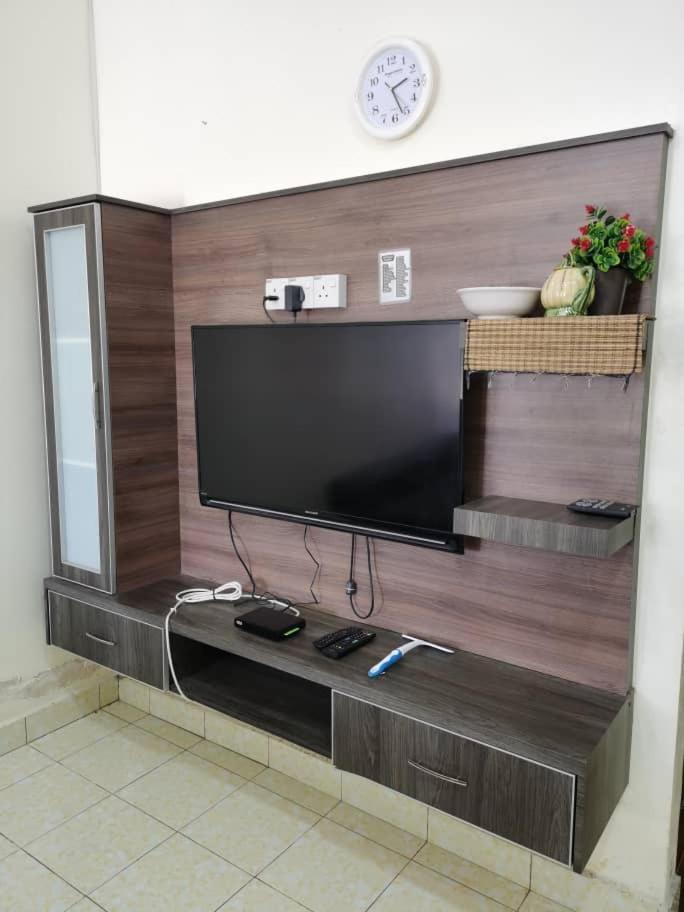 Homestay Che Wan 콴탄 외부 사진
